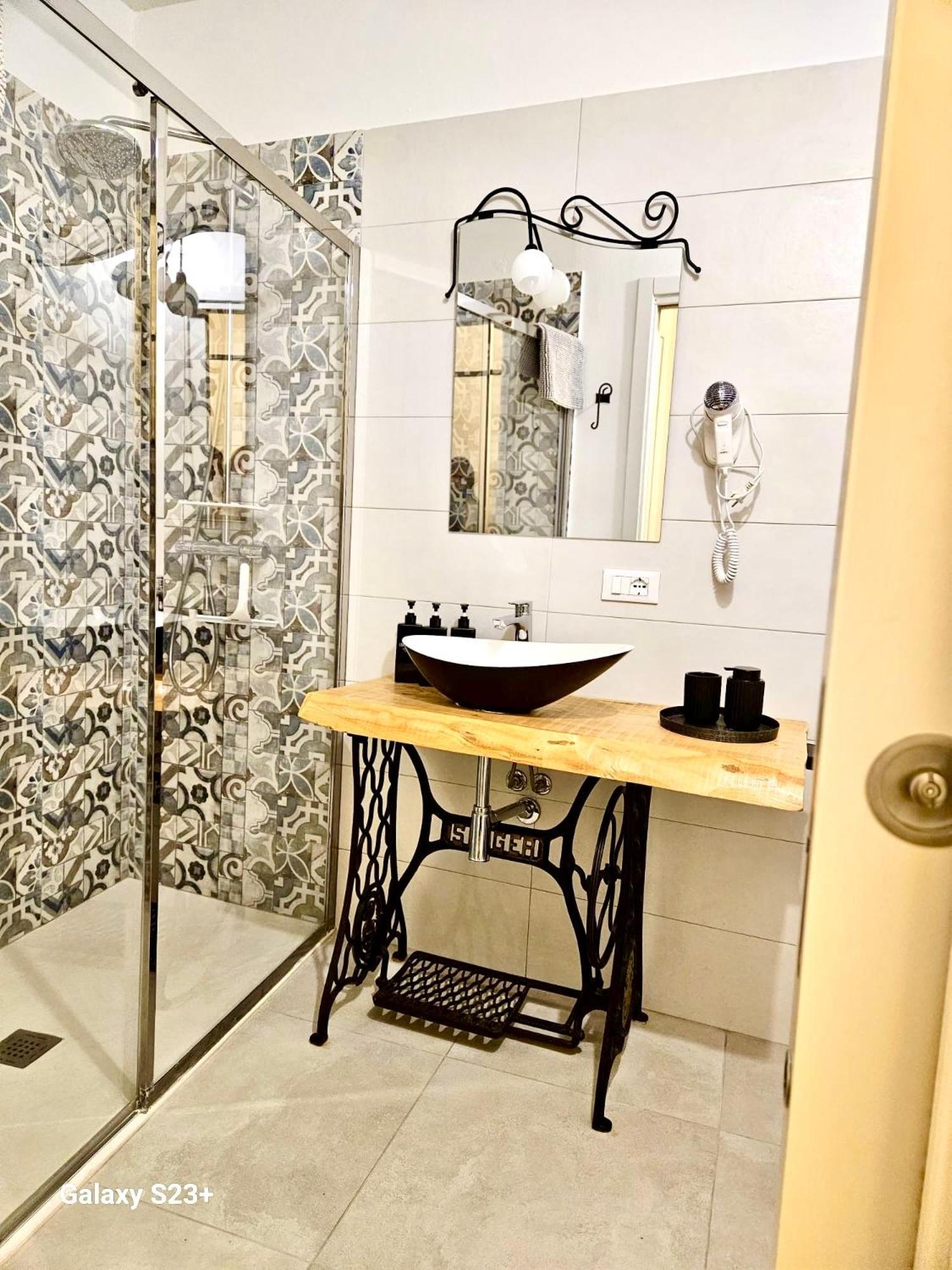 Rosso Verona Suite-Free Parking Exterior photo